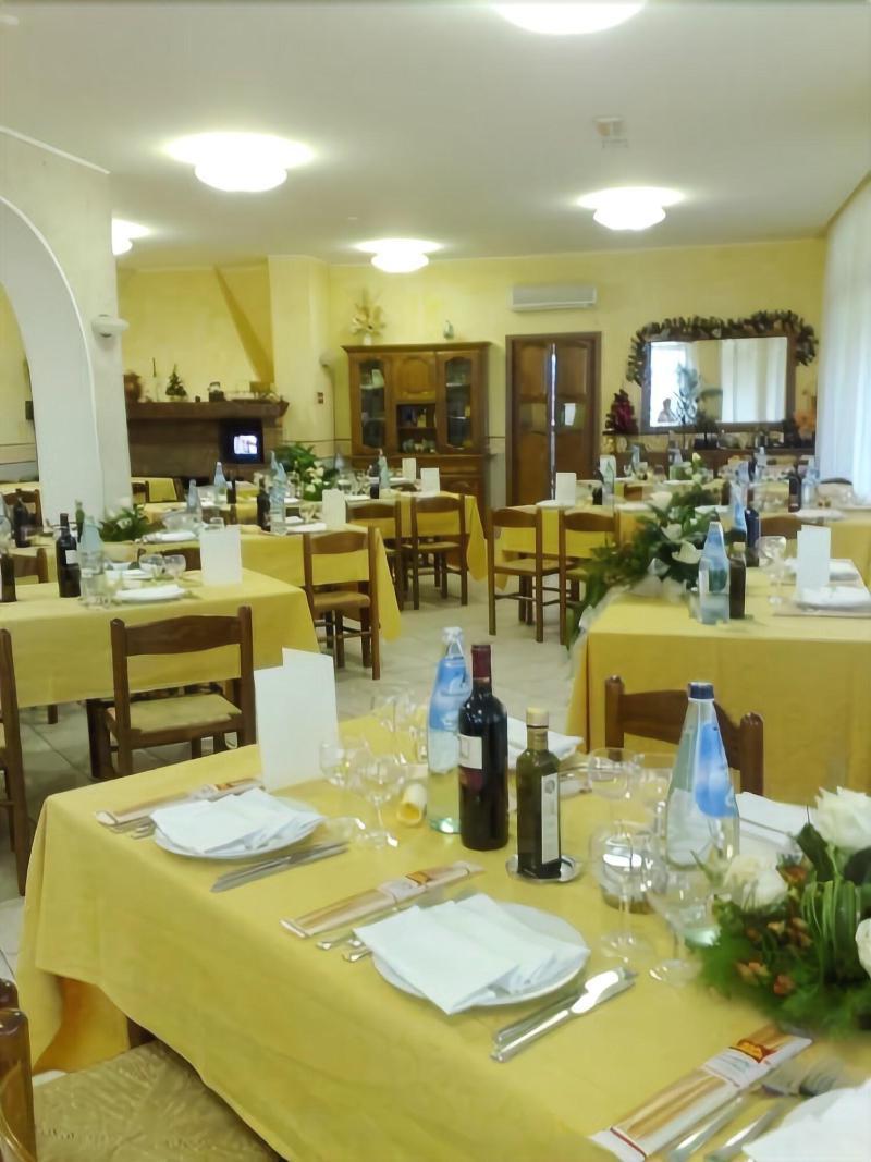 Hotel Tiziana Montepulciano Stazione المظهر الخارجي الصورة