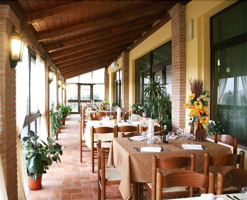 Hotel Tiziana Montepulciano Stazione المظهر الخارجي الصورة