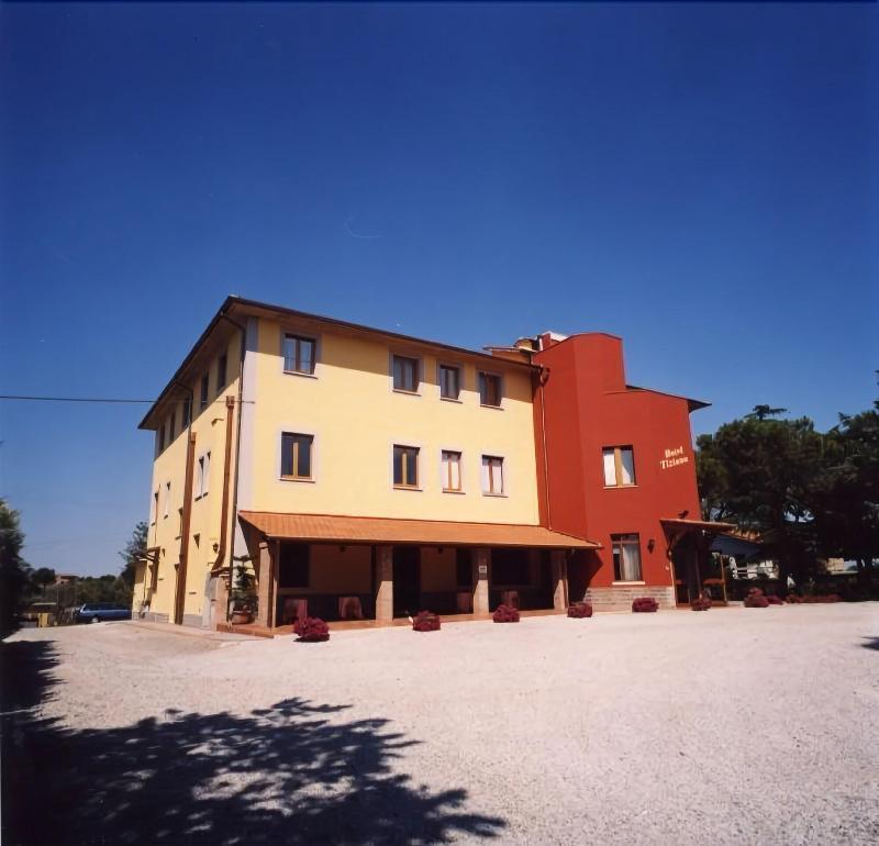 Hotel Tiziana Montepulciano Stazione المظهر الخارجي الصورة