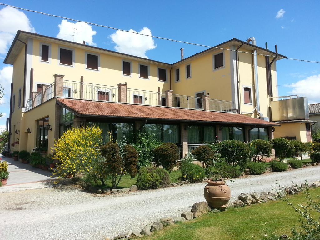Hotel Tiziana Montepulciano Stazione المظهر الخارجي الصورة