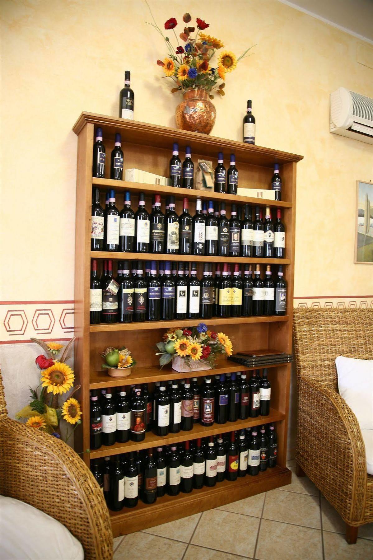 Hotel Tiziana Montepulciano Stazione المظهر الخارجي الصورة