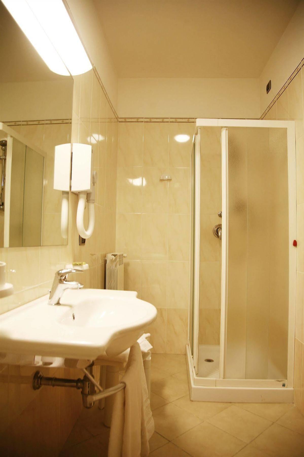 Hotel Tiziana Montepulciano Stazione المظهر الخارجي الصورة