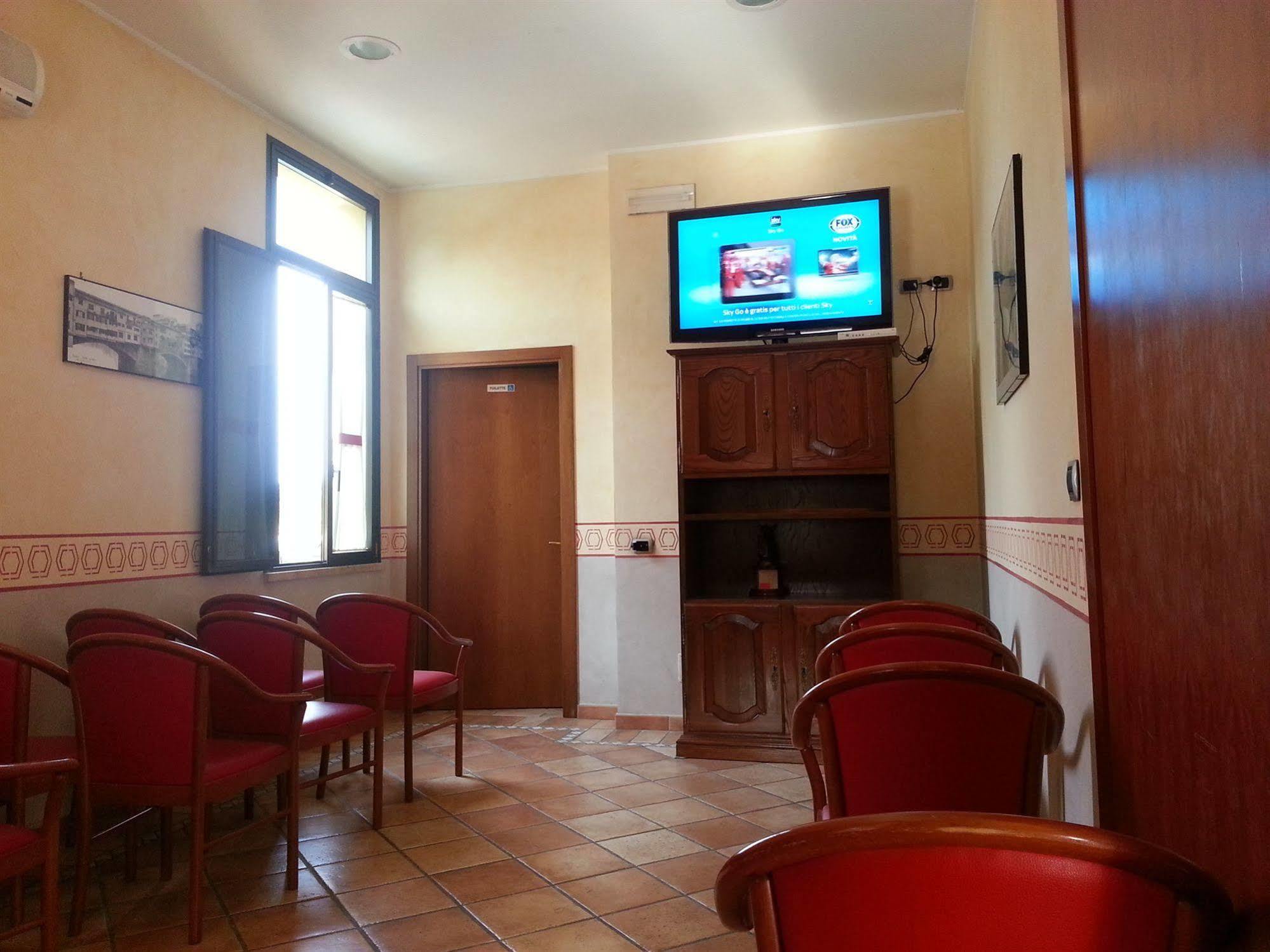 Hotel Tiziana Montepulciano Stazione المظهر الخارجي الصورة