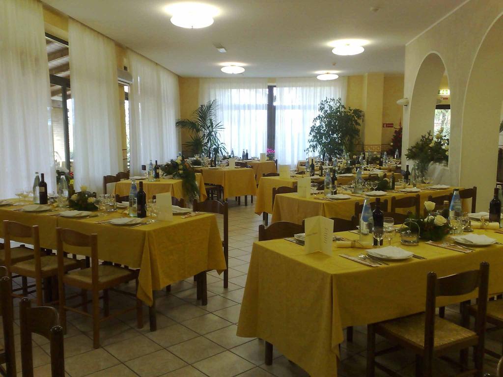 Hotel Tiziana Montepulciano Stazione المظهر الخارجي الصورة