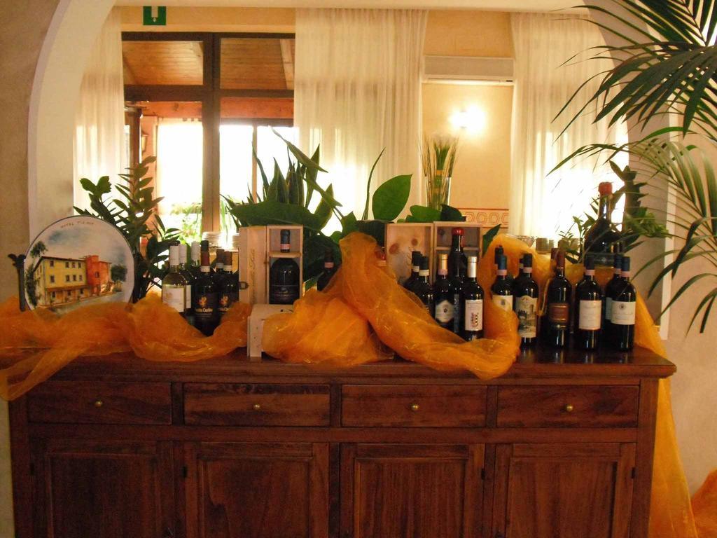 Hotel Tiziana Montepulciano Stazione المظهر الخارجي الصورة