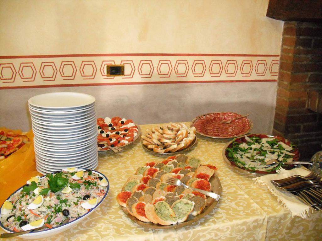 Hotel Tiziana Montepulciano Stazione المظهر الخارجي الصورة