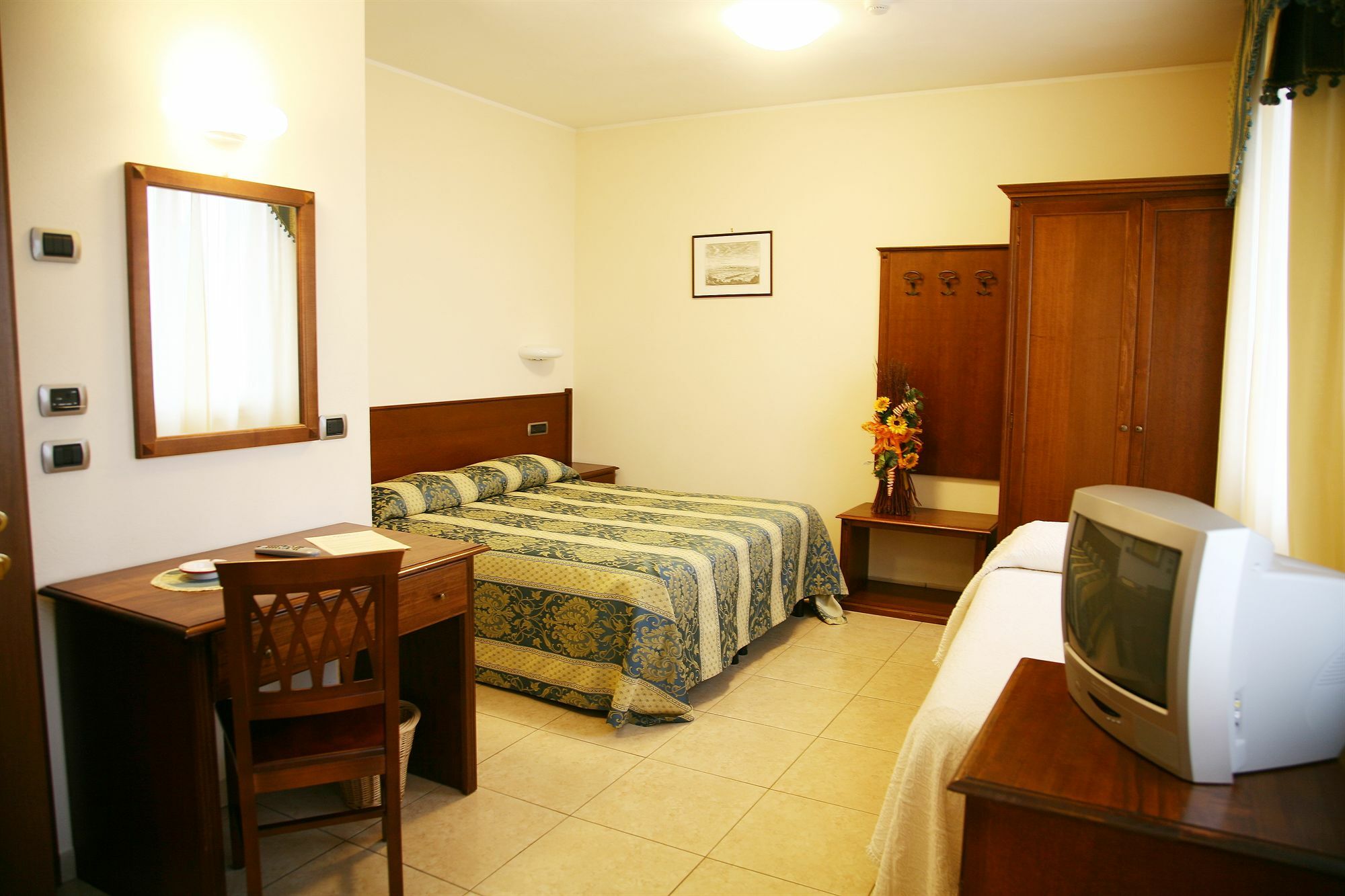 Hotel Tiziana Montepulciano Stazione المظهر الخارجي الصورة